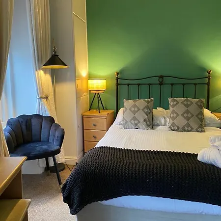 Cobbleview Guest house *